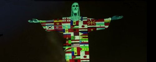 На статуе Христа-Искупителя появились флаги стран мира