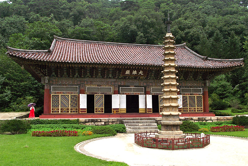 Храмовый комплекс Бохён - достопримечательности КНДР